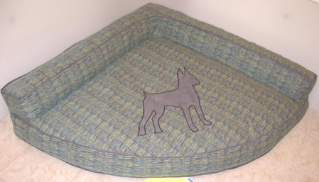 Picture of Cozy Pet Bed w/Bolster