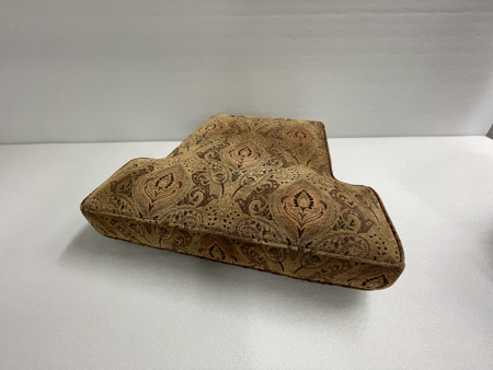 Picture of T-shape Cushion